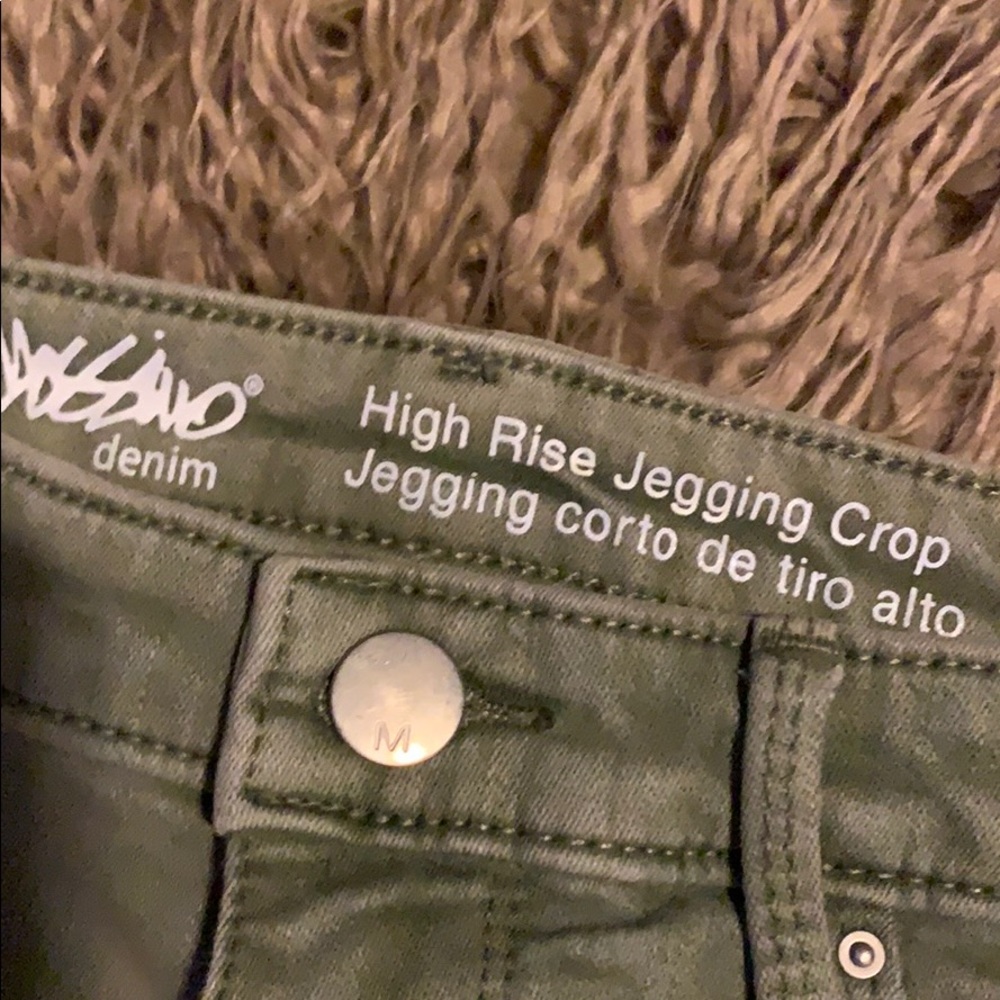 High Rise Jegging Crop - Picture 2 of 3